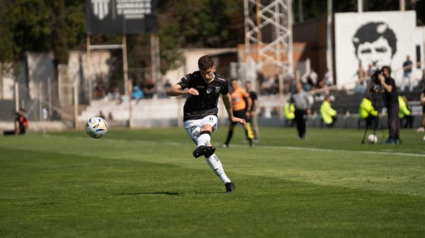 What Are the Challenges Facing UK Basketball's Growth and Development?